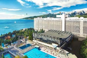 Отель "Yalta Intourist"