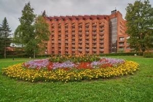 Пансионат с лечением "Заря", Петрово