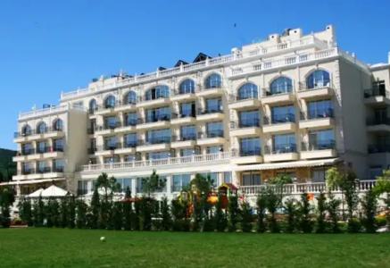 Therma Palace - Mineral Pool & Luxury Restaurant - 0