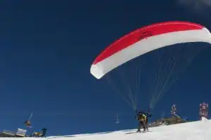 Полёт на параплане над горами - 5