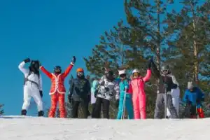 Катаем на склонах «Банного» и «Абзаково»: тур с вечеринкой и банькой с выездом из Н. Челнов и Казани Катаем на склонах «Банного» и «Абзаково»: тур с вечеринкой и банькой с выездом из Н. Челнов и Казани