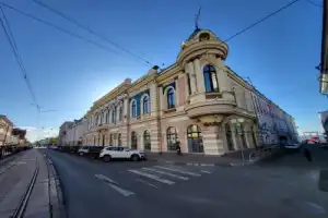 Экскурсия по Рождественской + дегустация локального пенного в баре (18+) Экскурсия по Рождественской + дегустация локального пенного в баре (18+)