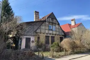 Из Янтарного в аэропорт — трансфер с экскурсией по Калининграду (или наоборот)