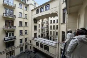 Через дворы и парадные в доходный дом Бака - 17