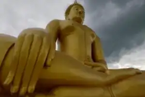 Реальный Таиланд: экскурсия по местам поклонения и силы — из Бангкока - 15