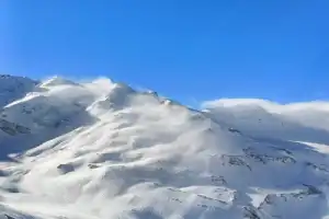 Нетипичный Эльбрус: водопады, дикие ущелья и снежные хребты - 27