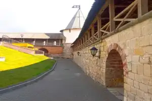 Кремль + старейшие улицы Казани Кремль + старейшие улицы Казани