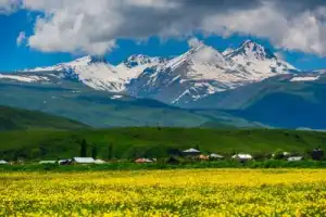 Гора Арагац в ожерелье древних памятников - 2