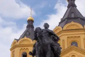По главным храмам и монастырям Нижнего Новгорода По главным храмам и монастырям Нижнего Новгорода