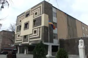 Советский модернизм в Ереване — с современным художником - 8