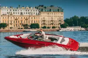 На катере Ferrari — экскурсия по рекам и каналам Петербурга + Финский залив На катере Ferrari — экскурсия по рекам и каналам Петербурга + Финский залив