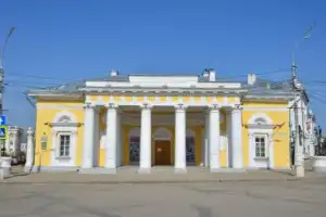 Кострома — первое знакомство Кострома — первое знакомство