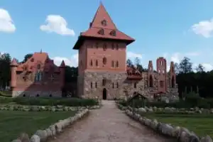 Трансфер из Минска в парк-музей «Великое княжество Сула» — и обратно