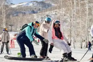 Горнолыжная тусовка на Южном Урале с вечеринкой, баней и кадрами на память Горнолыжная тусовка на Южном Урале с вечеринкой, баней и кадрами на память