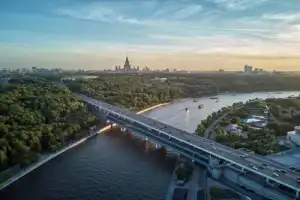 Экспресс-прогулка от Воробьёвых гор до парка «Зарядье» на теплоходе Экспресс-прогулка от Воробьёвых гор до парка «Зарядье» на теплоходе
