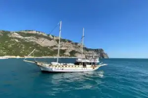 Прогулка на парусной яхте «Морской волк» Прогулка на парусной яхте «Морской волк»