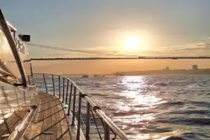 Групповая яхтенная прогулка по Босфору днём или на закате - 9