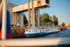 Прогулка на теплоходе «Город — Порт» Прогулка на теплоходе «Город — Порт»