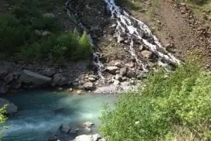 Над пропастью в горах: захватывающие панорамы Северной Осетии - 8