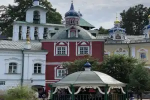 Святые Печоры и древний Изборск: экскурсия в небольшой группе - 4