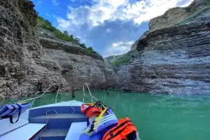 Рыбалка в Дагестане с комфортабельным проживанием: ловим окуня и судака на Сулакском каньоне - 5