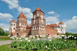 Из Минска — к замкам в Мир и Несвиж (всё включено) Из Минска — к замкам в Мир и Несвиж (всё включено)