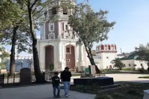 Новодевичье кладбище и Новодевичий монастырь: имена, легенды, судьбы - 25