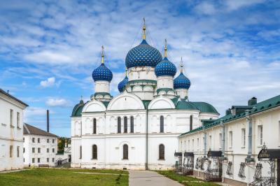 Углич сквозь столетия Углич сквозь столетия