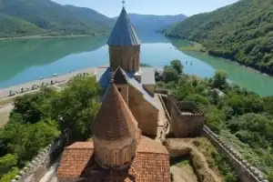 Групповая поездка из Тбилиси — в Казбеги и Гудаури - 4