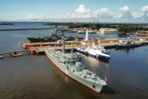 «Метеор» из Петергофа в Кронштадт - 10