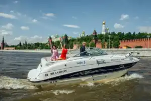 На каютной яхте «Вальяжная» по центру Москвы - 16