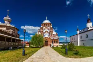 4 в 1: Иннополис, остров-град Свияжск, Раифа и Вселенский храм - 4
