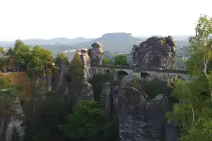 В Саксонскую Швейцарию — из Дрездена В Саксонскую Швейцарию — из Дрездена