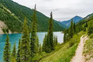 Чарынский каньон, Долина замков, озёра Кольсай и Каинды — из Алматы