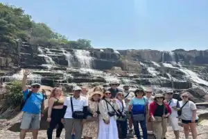 Однодневная поездка из Нячанга в Далат: 3 водопада, архитектура и аттракционы - 11