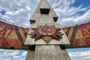 Трансфер из Минска к Хатыни и Кургану Славы Трансфер из Минска к Хатыни и Кургану Славы