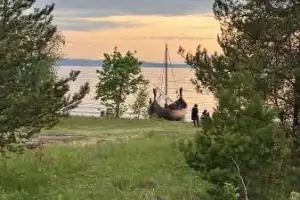Прогулка на деревянной ладье вдоль Петрозаводска с высадкой на острове - 7
