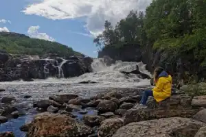 Водопады, тундра и голубые озёра Крайнего Севера: путешествие в мини-группе