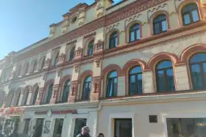 По Арбату и переулкам в мини-группе По Арбату и переулкам в мини-группе