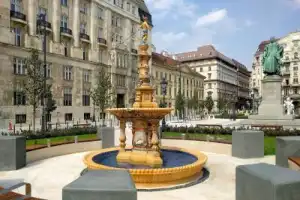 Самые красивые площади Пешта - 5