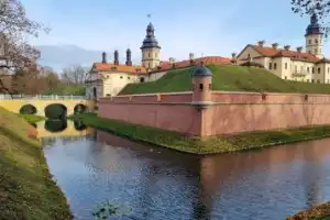 Трансфер из Минска — в замки Несвиж и Мир - 9