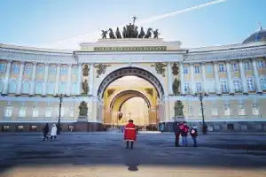 Знакомство с Петербургом: обзорная экскурсия + Эрмитаж (билеты включены) Знакомство с Петербургом: обзорная экскурсия + Эрмитаж (билеты включены)