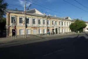 По центру Саратова с историком - 4