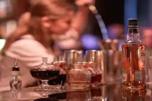 По коктейльным барам Праги с гидом-миксологом (18+) - 5