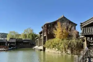 Из Пекина — к Великой стене и городу у воды Из Пекина — к Великой стене и городу у воды