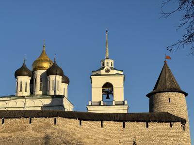 Прогулка по Пскову на закате дня Прогулка по Пскову на закате дня