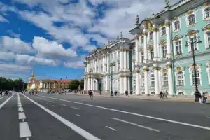 Знакомство с Петербургом: обзорная экскурсия + Эрмитаж (билеты включены) - 3