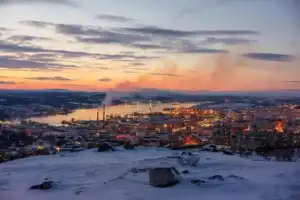 Яркая прогулка по горе Горелой на снегоступах