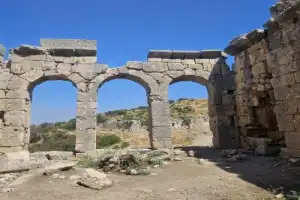 Три в одном: города Тлос и Мира + каньон Саклыкент Три в одном: города Тлос и Мира + каньон Саклыкент