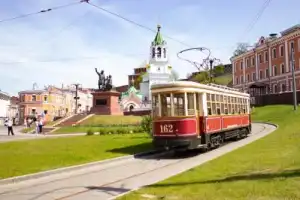 Экскурсия по Рождественской улице — от бурлаков до миллионщиков Экскурсия по Рождественской улице — от бурлаков до миллионщиков